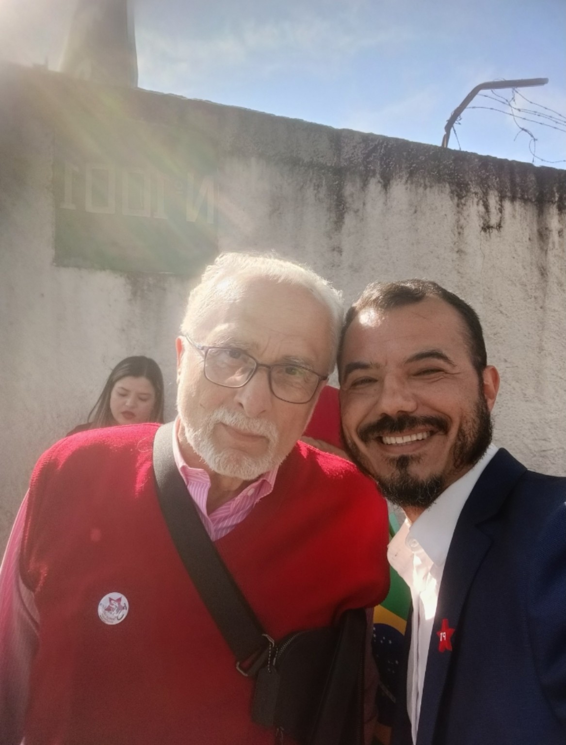 Marcos Vargas em registro ao ar livre